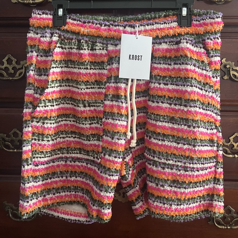 KROST NWT SHORTS SIZE LARGE